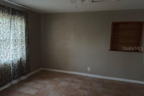 Villa ou maison à louer à Tampa, Floride: 5 chambres, 149.94 m2 № 2111780 - photo 15