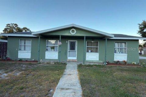 Villa ou maison à Tampa, Floride 5 chambres, 149.94 m2 № 2111780