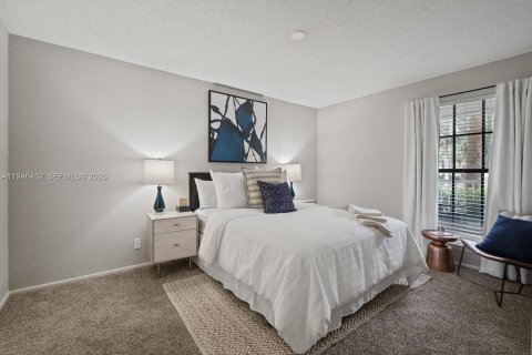 Снять в аренду квартиру в Форт-Лодердейл, Флорида 2 спальни, 88.63м2, № 2003451 - фото 15