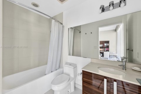 Купить кондоминиум в Майами, Флорида 3 спальни, 158.68м2, № 2152883 - фото 20
