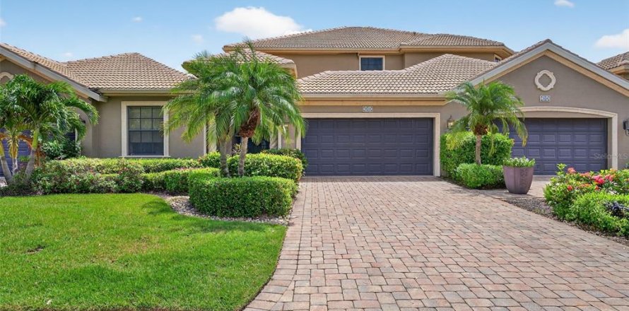 Touwnhouse à Ellenton, Floride 4 chambres, 224.08 m2 № 1832624