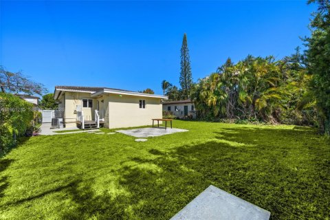 Casa en alquiler en Miami Beach, Florida, 3 dormitorios, 157.28 m2 № 2022075 - foto 26