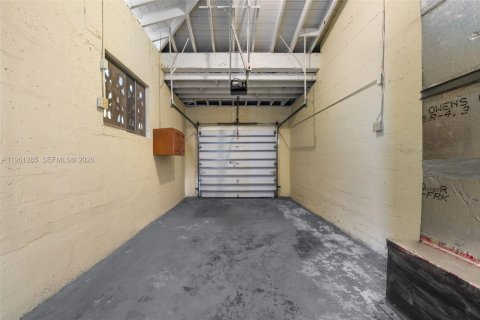 Casa en alquiler en Miami Beach, Florida, 3 dormitorios, 157.28 m2 № 2022075 - foto 22