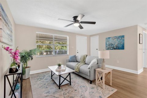 Villa ou maison à vendre à Riverview, Floride: 4 chambres, 166.48 m2 № 2419017 - photo 10