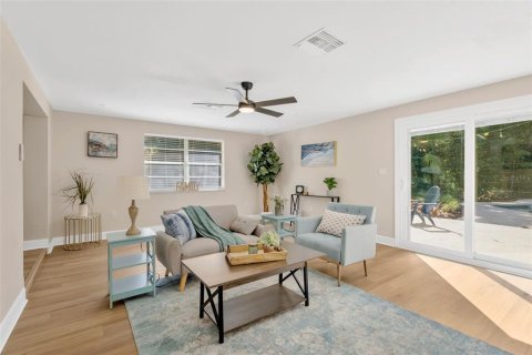 Villa ou maison à vendre à Riverview, Floride: 4 chambres, 166.48 m2 № 2419017 - photo 6