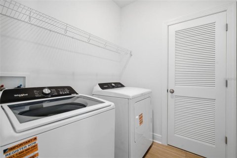 House in Parrish, Florida 3 bedrooms, 178.37 sq.m. № 2429288 - photo 10