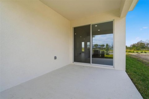 House in Parrish, Florida 3 bedrooms, 178.37 sq.m. № 2429288 - photo 14