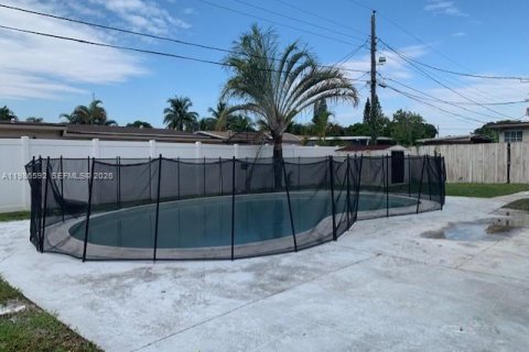 Casa en venta en Lauderhill, Florida, 3 dormitorios, 145.39 m2 № 2048370 - foto 10