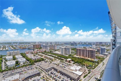 Купить кондоминиум в Санни-Айлс-Бич, Флорида 4 спальни, 222.41м2, № 2054302 - фото 17