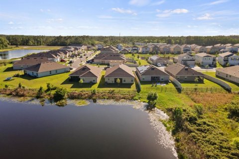 Villa ou maison à louer à Saint Cloud, Floride: 4 chambres, 222.97 m2 № 2149199 - photo 6