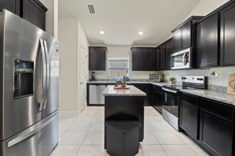 Villa ou maison à louer à Saint Cloud, Floride: 4 chambres, 222.97 m2 № 2149199 - photo 11