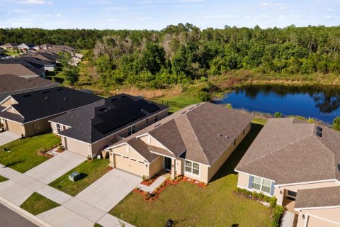 Villa ou maison à louer à Saint Cloud, Floride: 4 chambres, 222.97 m2 № 2149199 - photo 4