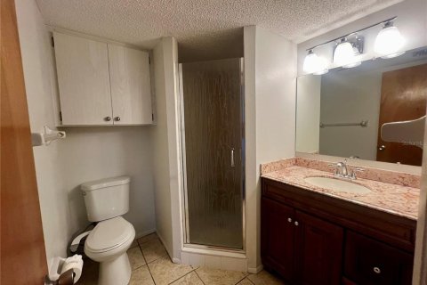 Condo in Sarasota, Florida, 2 bedrooms  № 2227050 - photo 20
