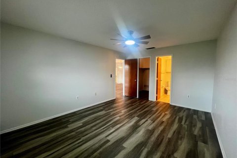 Condo in Sarasota, Florida, 2 bedrooms  № 2227050 - photo 18