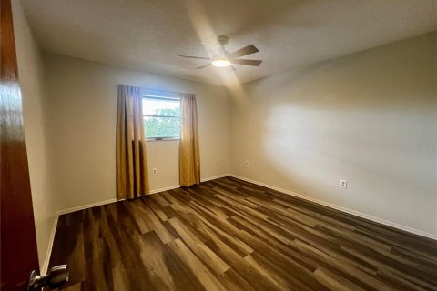 Condo in Sarasota, Florida, 2 bedrooms  № 2227050 - photo 13