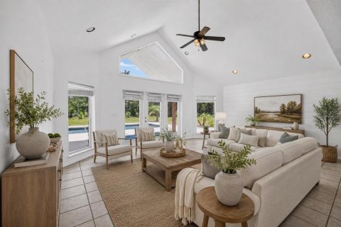 House in Micanopy, Florida 3 bedrooms, 227.8 sq.m. № 2299722 - photo 4