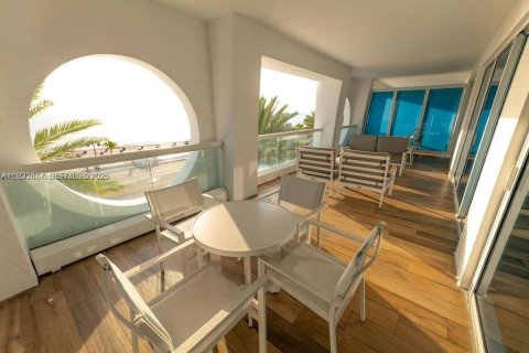 Купить кондоминиум в Форт-Лодердейл, Флорида 2 спальни, 98.57м2, № 1982148 - фото 14