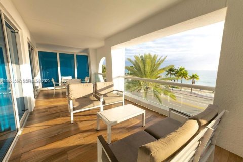 Купить кондоминиум в Форт-Лодердейл, Флорида 2 спальни, 98.57м2, № 1982148 - фото 13