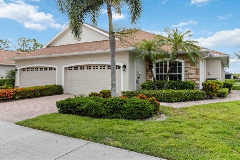 Villa ou maison à vendre à North Port, Floride: 2 chambres, 134.52 m2 № 1873275 - photo 2