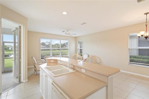 Villa ou maison à vendre à North Port, Floride: 2 chambres, 134.52 m2 № 1873275 - photo 11