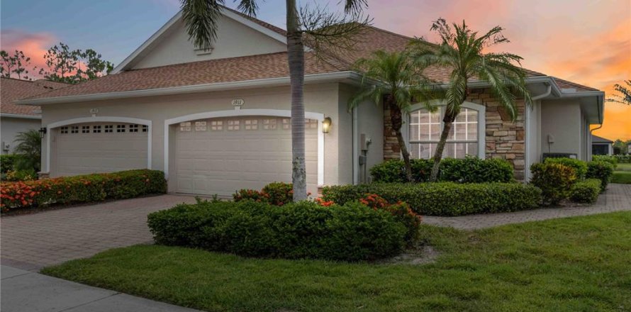 Villa ou maison à North Port, Floride 2 chambres, 134.52 m2 № 1873275