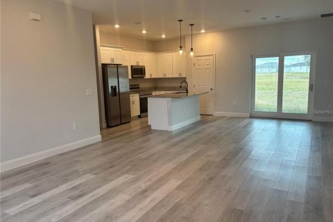House in Kissimmee, Florida 4 bedrooms, 158.96 sq.m. № 2206152 - photo 2