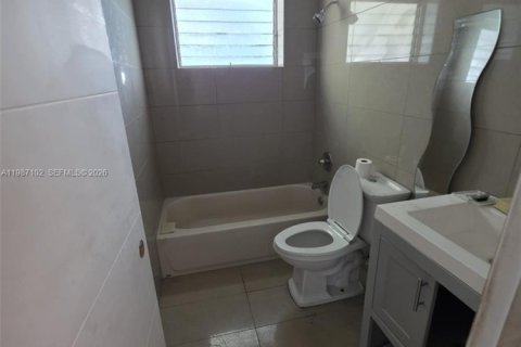 Купить коммерческую недвижимость в Майами, Флорида 129.32м2, № 2046546 - фото 14