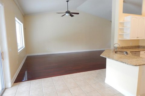 Villa ou maison à louer à Fish Hawk, Floride: 4 chambres, 219.06 m2 № 1902192 - photo 11