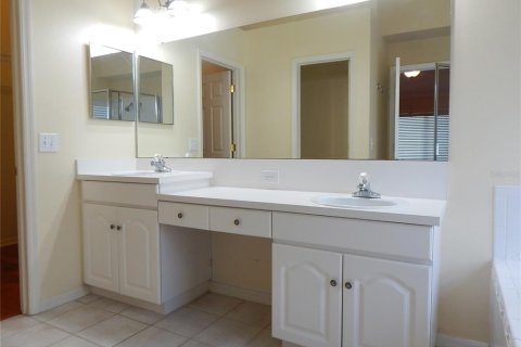 Casa en alquiler en Fish Hawk, Florida, 4 dormitorios, 219.06 m2 № 1902192 - foto 14