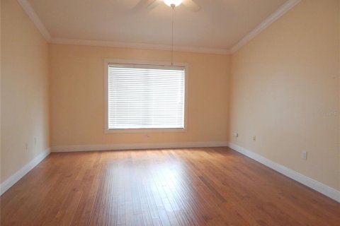 House in Fish Hawk, Florida 4 bedrooms, 219.06 sq.m. № 1902192 - photo 13