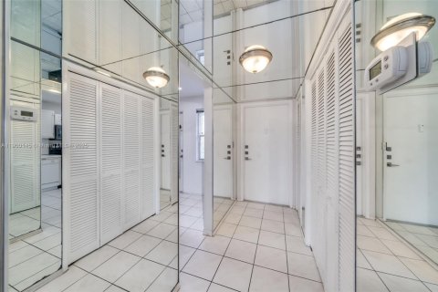 Apartment in Hollywood, Florida 2 bedrooms, 92.16 sq.m. № 1952666 - photo 10