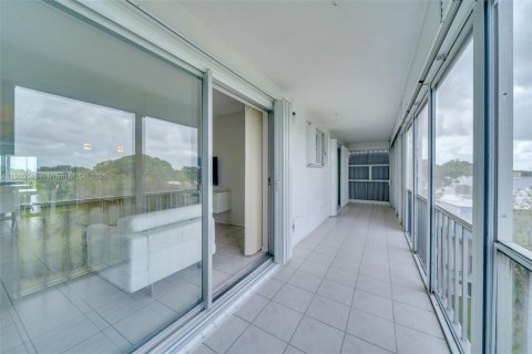 Apartment in Hollywood, Florida 2 bedrooms, 92.16 sq.m. № 1952666 - photo 29