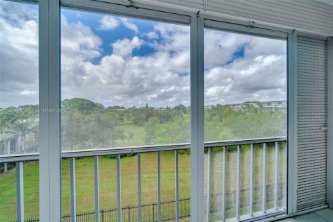Apartment in Hollywood, Florida 2 bedrooms, 92.16 sq.m. № 1952666 - photo 27