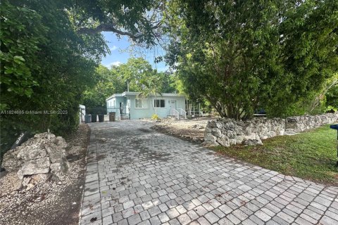 House in Key Largo, Florida 2 bedrooms, 126.53 sq.m. № 1794117 - photo 1