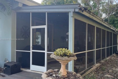 House in Key Largo, Florida 2 bedrooms, 126.53 sq.m. № 1794117 - photo 17