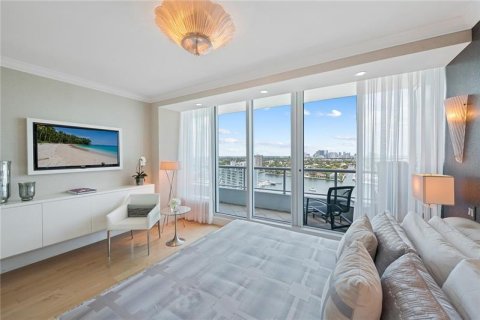 Condo in Fort Lauderdale, Florida, 2 bedrooms  № 2247711 - photo 17