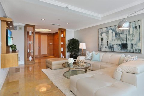 Condo in Fort Lauderdale, Florida, 2 bedrooms  № 2247711 - photo 6
