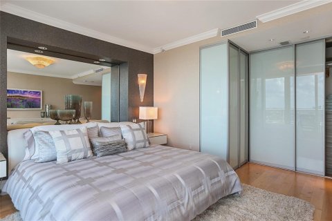 Condo in Fort Lauderdale, Florida, 2 bedrooms  № 2247711 - photo 19