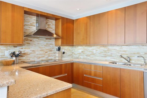 Condo in Fort Lauderdale, Florida, 2 bedrooms  № 2247711 - photo 16