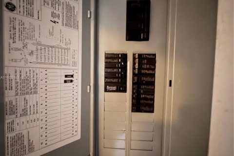 Villa ou maison à vendre à Riviera Beach, Floride: 4 chambres, 201.78 m2 № 2011010 - photo 20