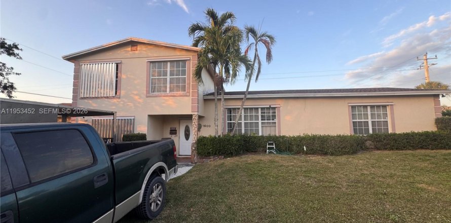 Villa ou maison à Riviera Beach, Floride 4 chambres, 201.78 m2 № 2011010