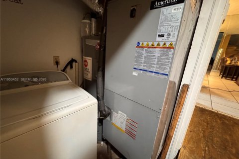 Villa ou maison à vendre à Riviera Beach, Floride: 4 chambres, 201.78 m2 № 2011010 - photo 19