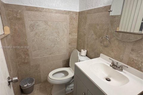 Villa ou maison à vendre à Riviera Beach, Floride: 4 chambres, 201.78 m2 № 2011010 - photo 17