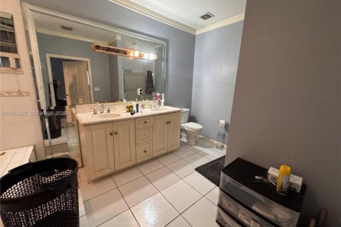 Villa ou maison à vendre à Riviera Beach, Floride: 4 chambres, 201.78 m2 № 2011010 - photo 9