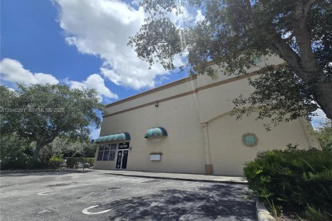 Immobilier commercial à vendre à Coral Springs, Floride № 2086465 - photo 5