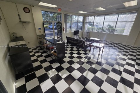 Immobilier commercial à vendre à Coral Springs, Floride № 2086465 - photo 15