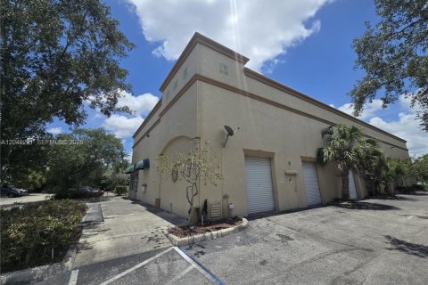 Immobilier commercial à Coral Springs, Floride № 2086465