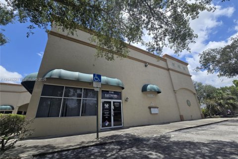 Immobilier commercial à vendre à Coral Springs, Floride № 2086465 - photo 7