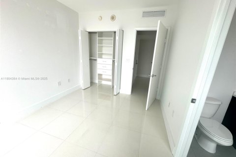 Купить кондоминиум в Майами, Флорида 2 спальни, 124.49м2, № 2023065 - фото 21