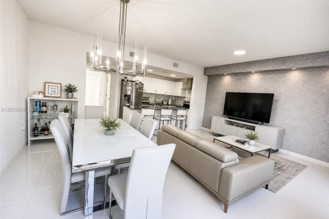 Touwnhouse à vendre à Homestead, Floride: 4 chambres, 139.35 m2 № 2085301 - photo 3